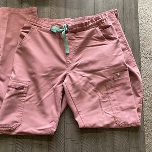 FIGS MAUVE XS skinny scrub pants